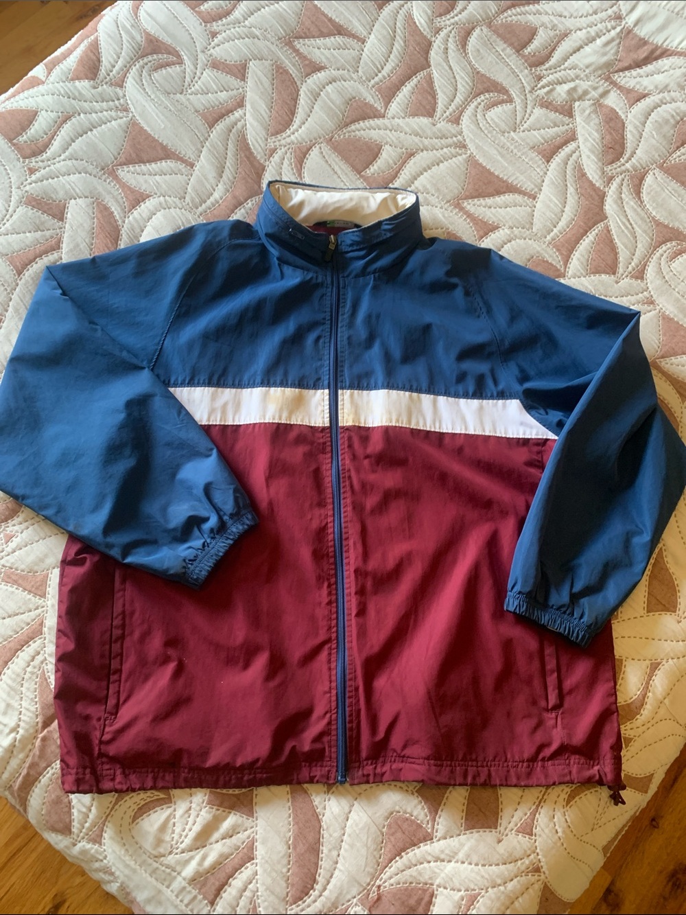 Tek Gear Blue, White & Burgundy Colorblock Windbreaker w/ Hidden Hood Men’s L